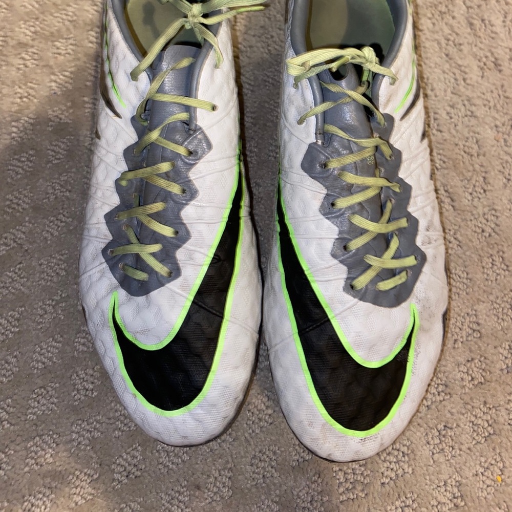Nike womens Hypervenom soccer cleats